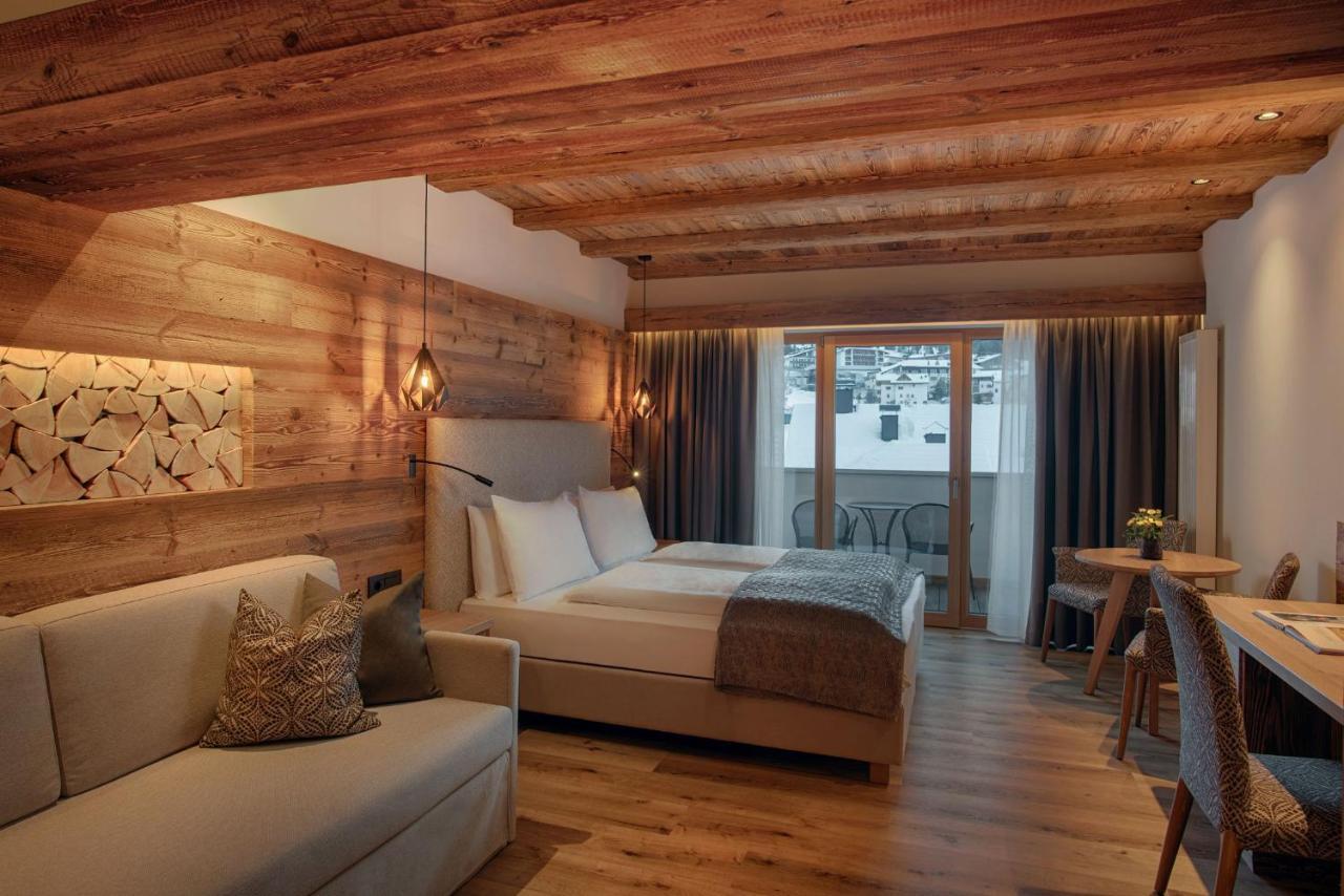 Deluxe Double or Twin Room Balcony
