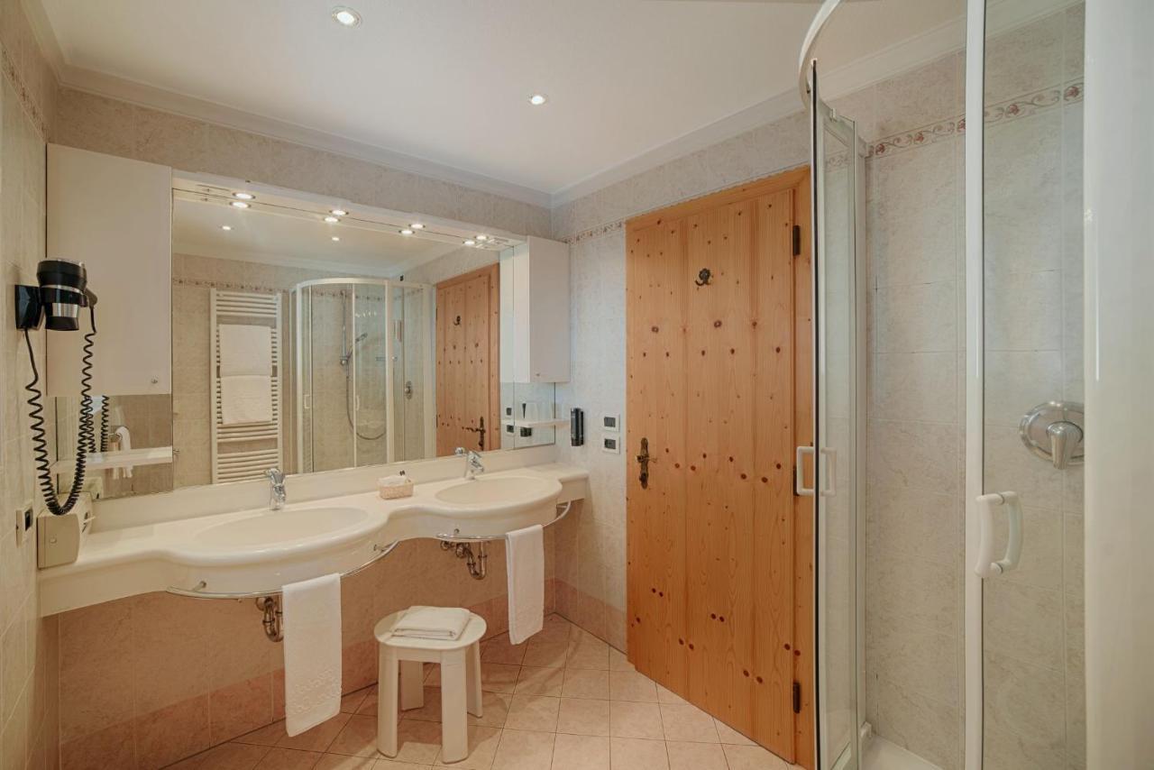 Large Double or Twin Room
